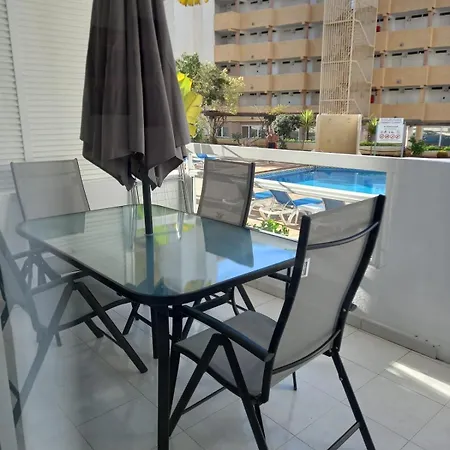 Americas With Pool Direct Access